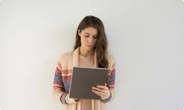 woman-with-tablet